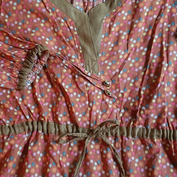 Adorable Hippie/boho top with suede trim. - Picture 8 of 10